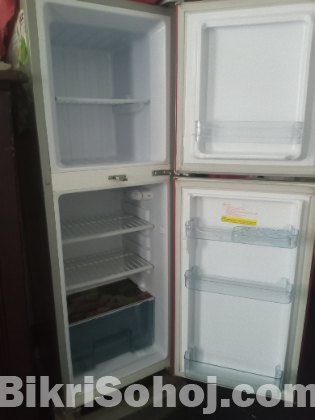 রেফ্রিজারেটর